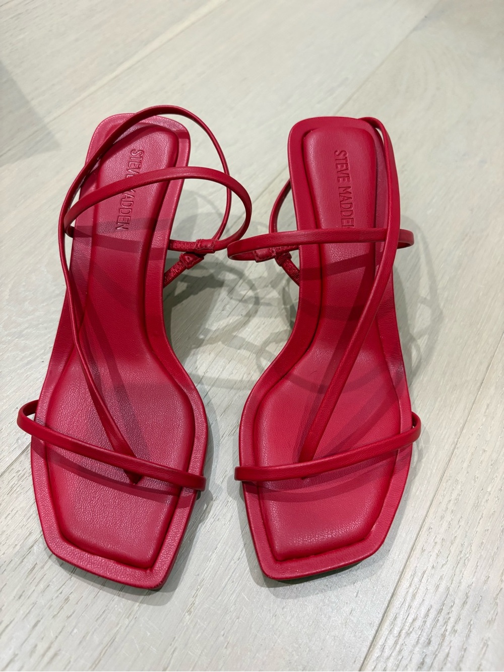 Steve Madden Red Strappy Square-Toe Sandals size 6